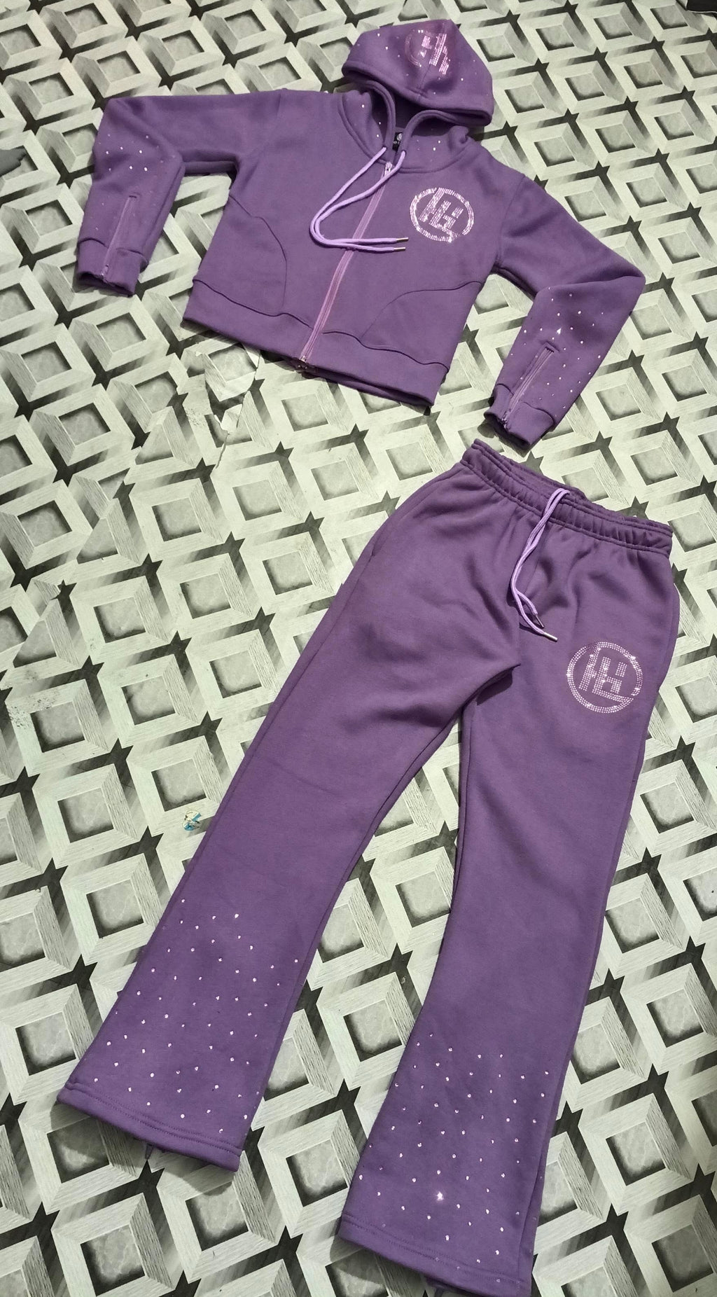 “Soft Lavender” Women’s Crop Top Jogging Suit